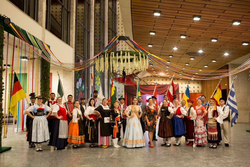 Festival Folclórico de Etnias do Paraná – Folclorize
